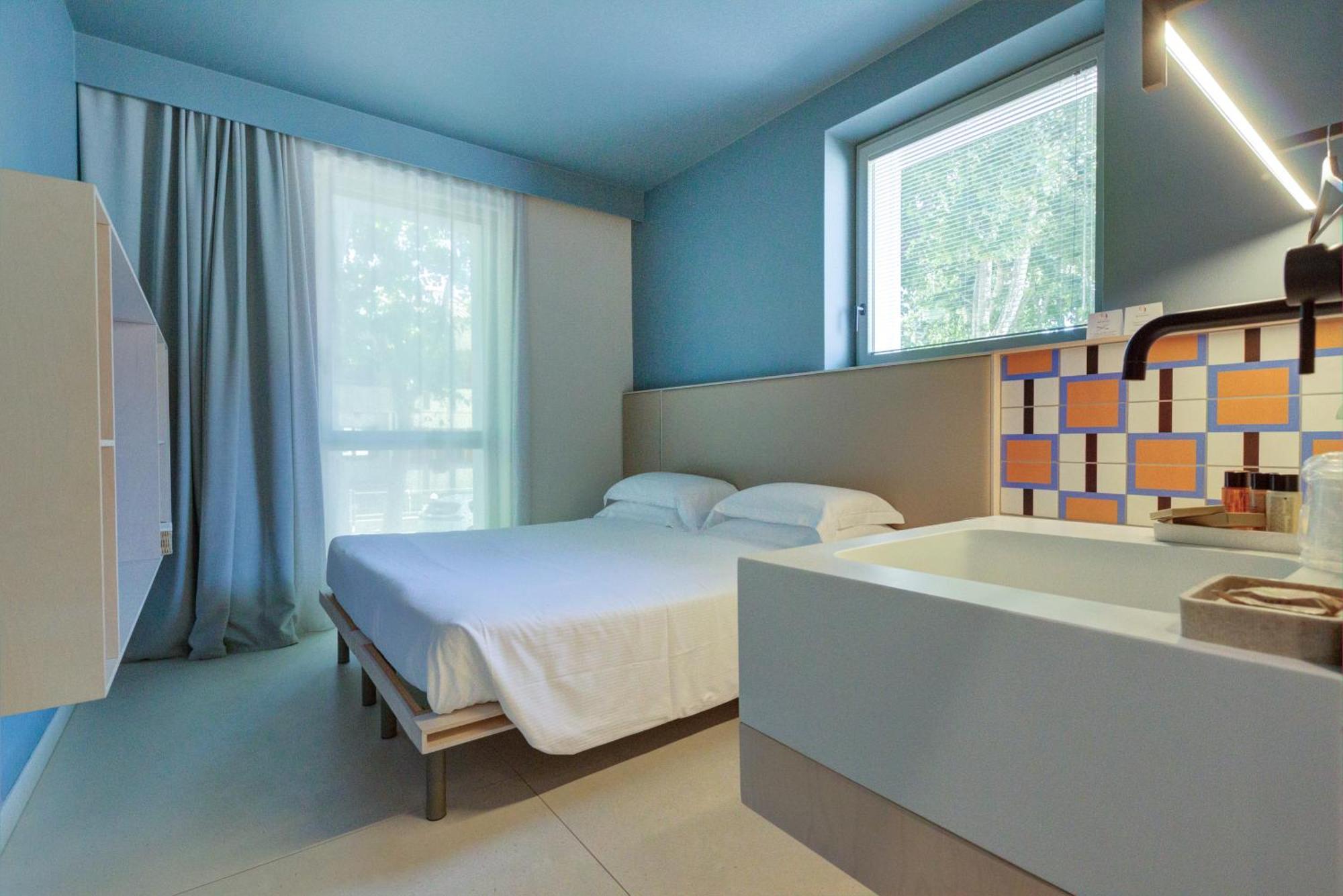 Double Room Private Bathroom